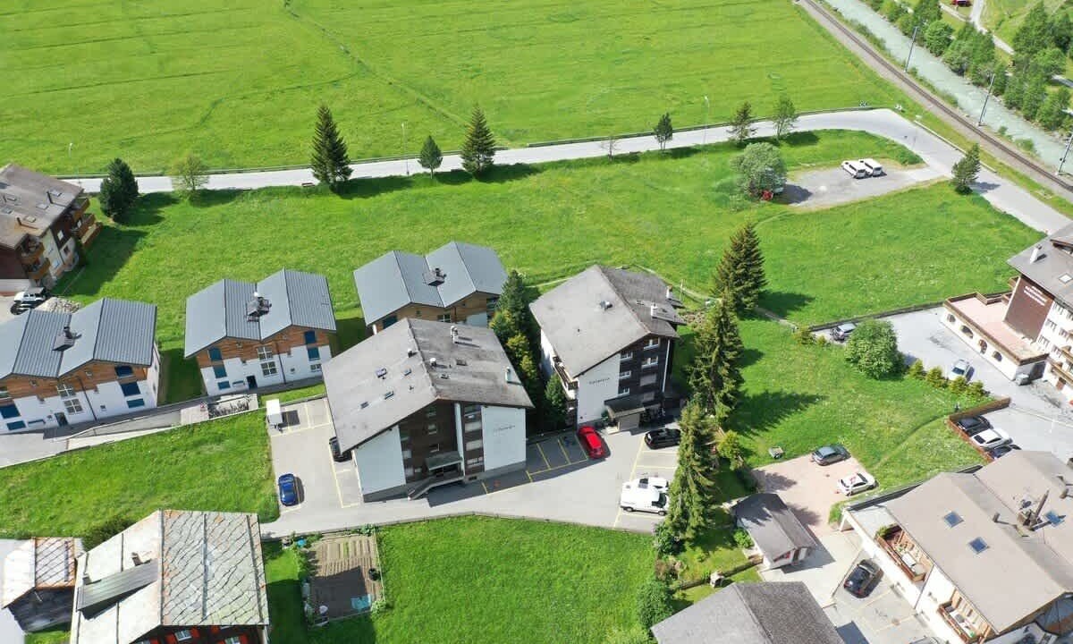 Photo of Outdoor in Taesch