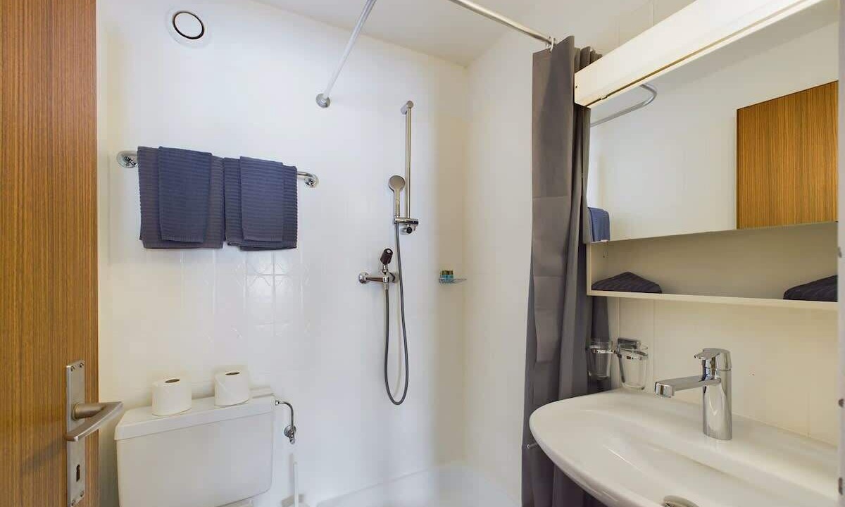 Photo of Bathroom in Taesch