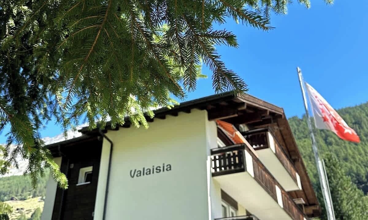 Photo of Outdoor in Taesch