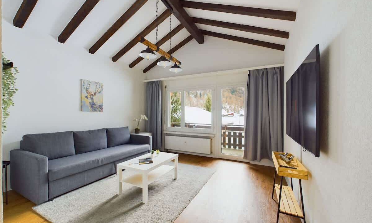 Photo of Livingroom in Taesch