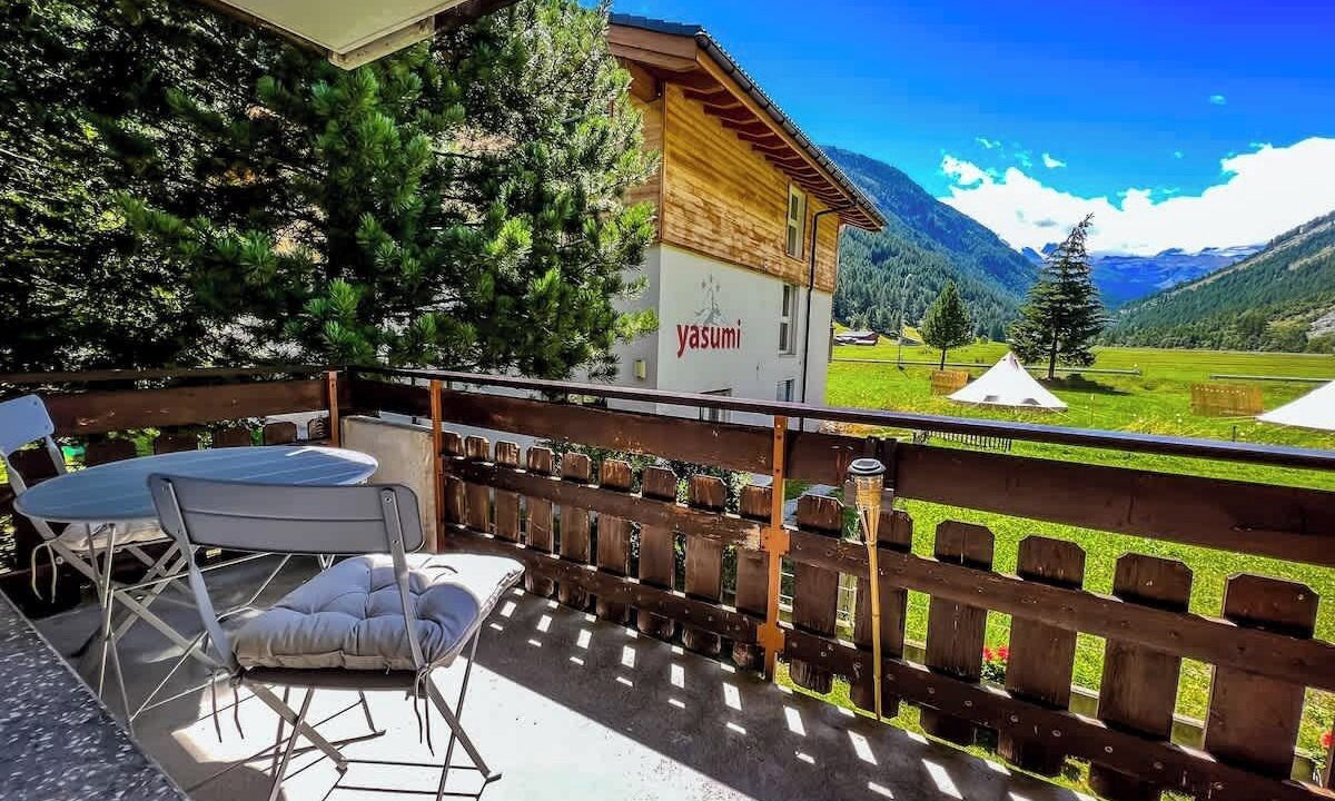 Photo of Outdoor in Taesch
