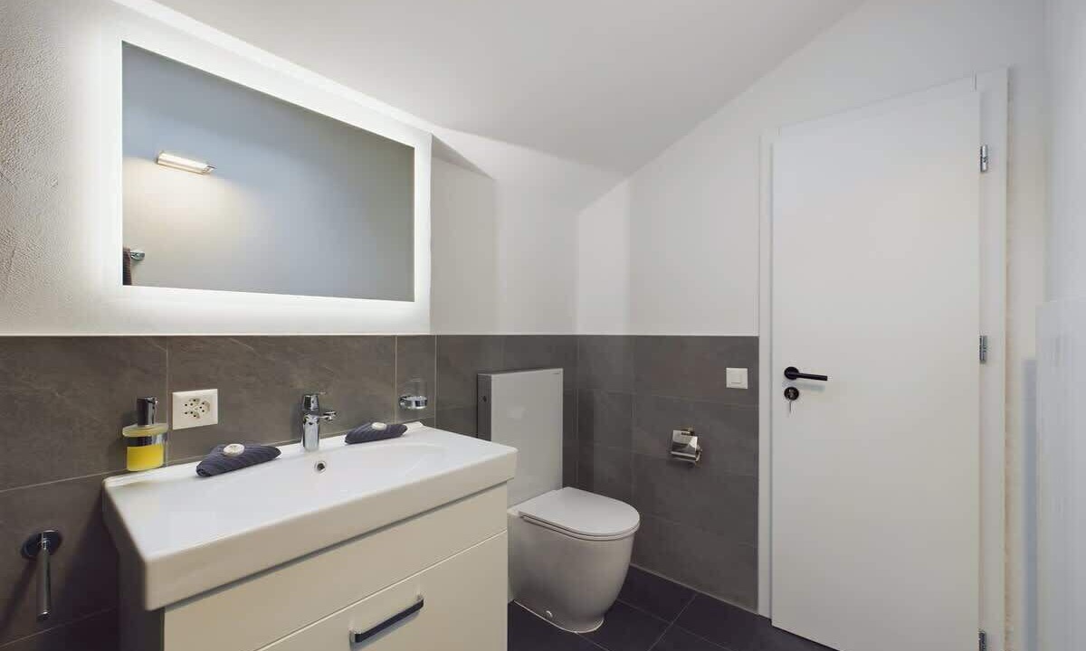 Photo of Bathroom in Taesch