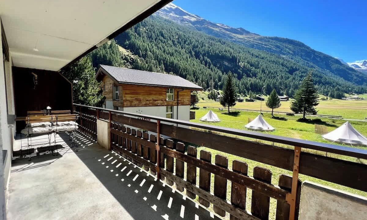 Photo of Patio Balcony in Taesch