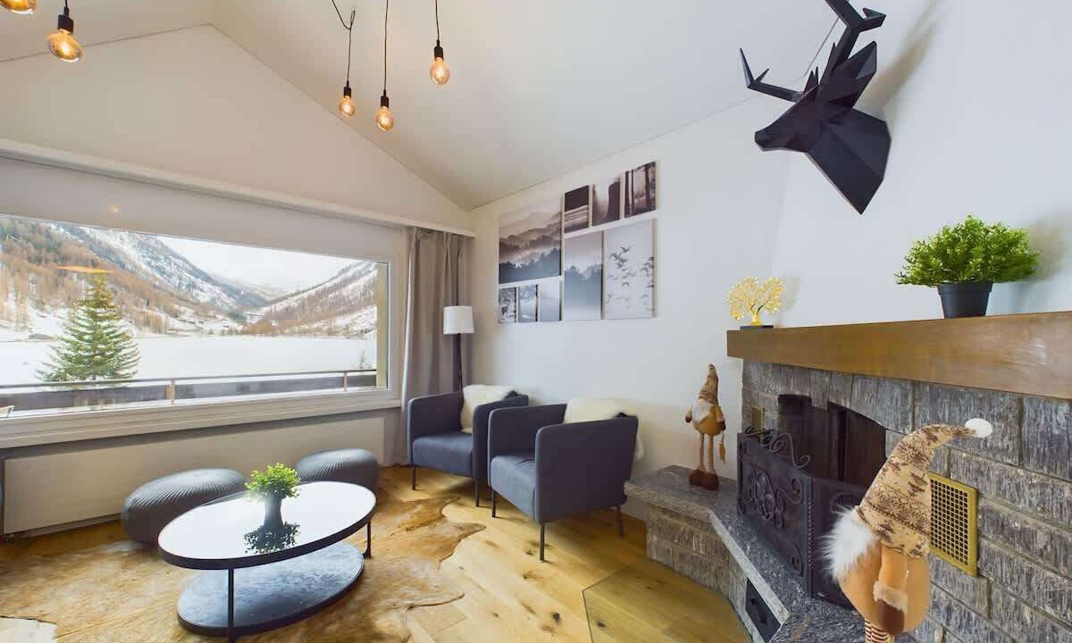 Photo of Livingroom in Taesch