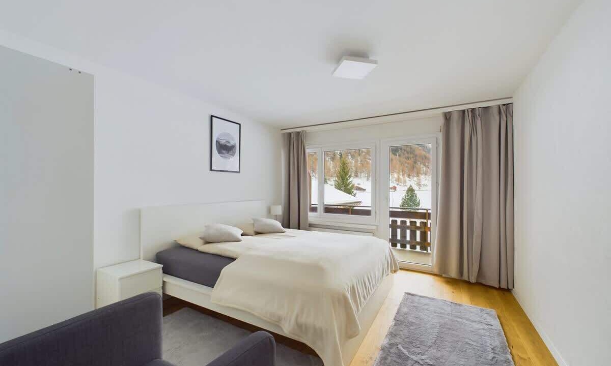 Photo of Bedroom in Taesch