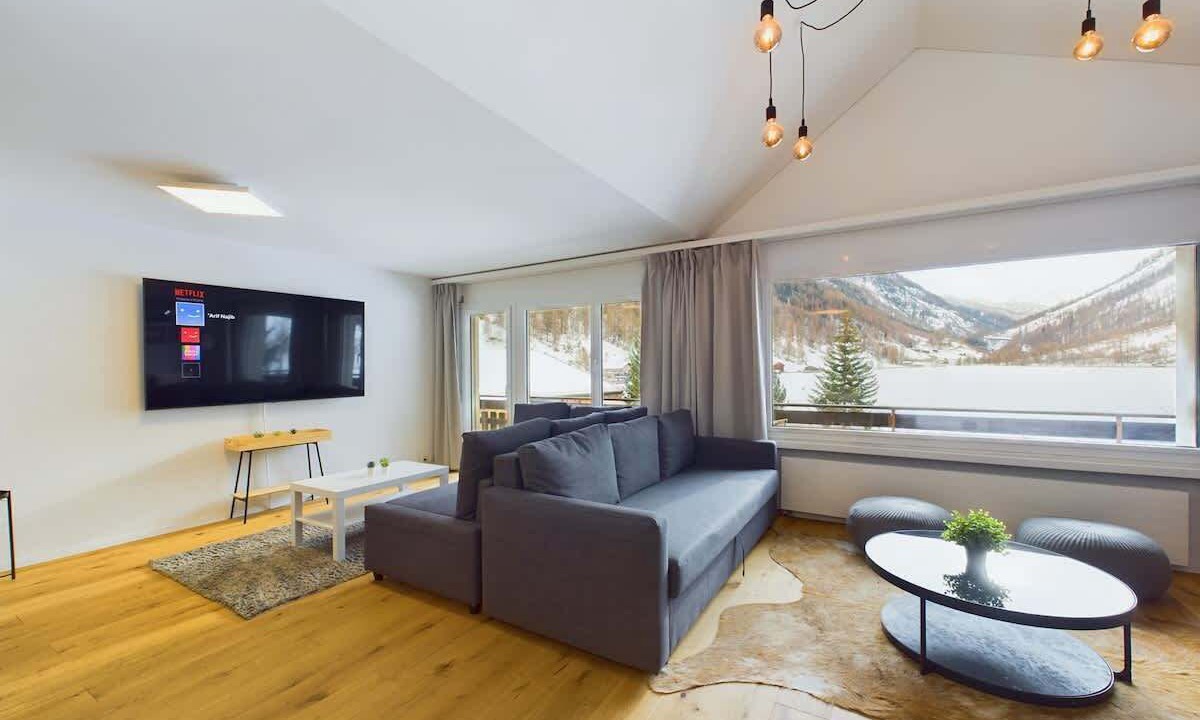 Photo of Livingroom in Taesch