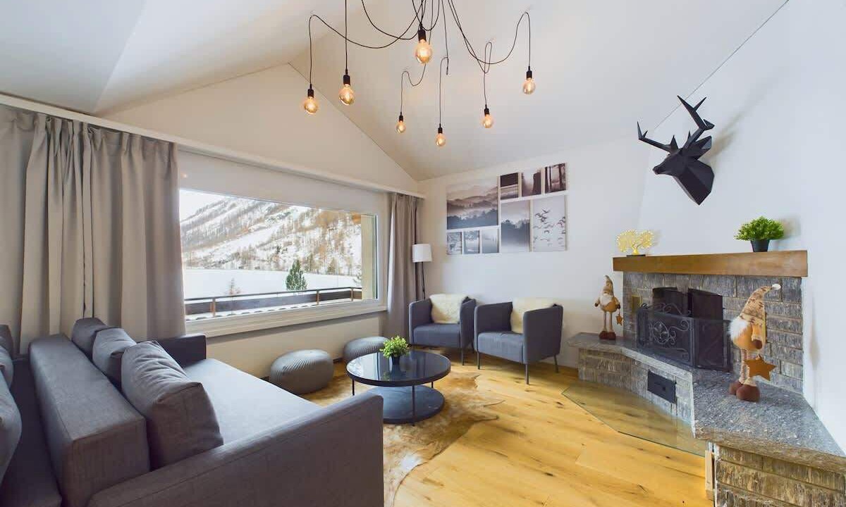 Photo of Livingroom in Taesch