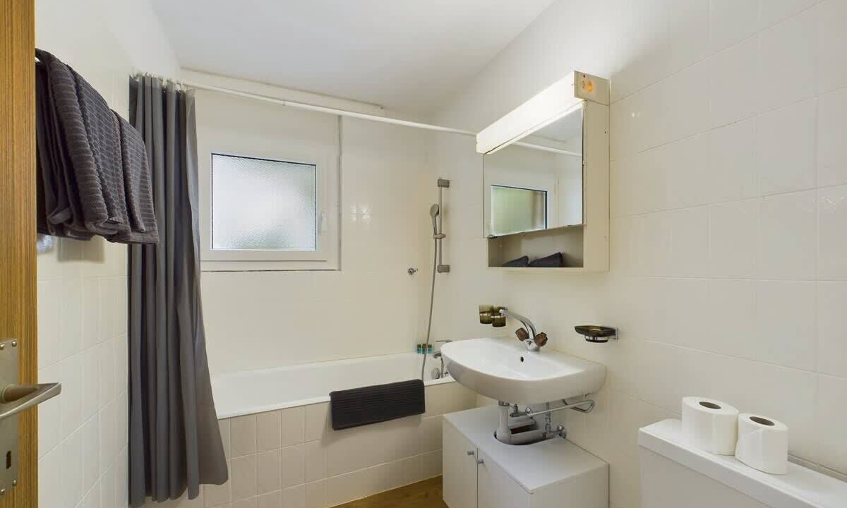 Photo of Bathroom in Taesch