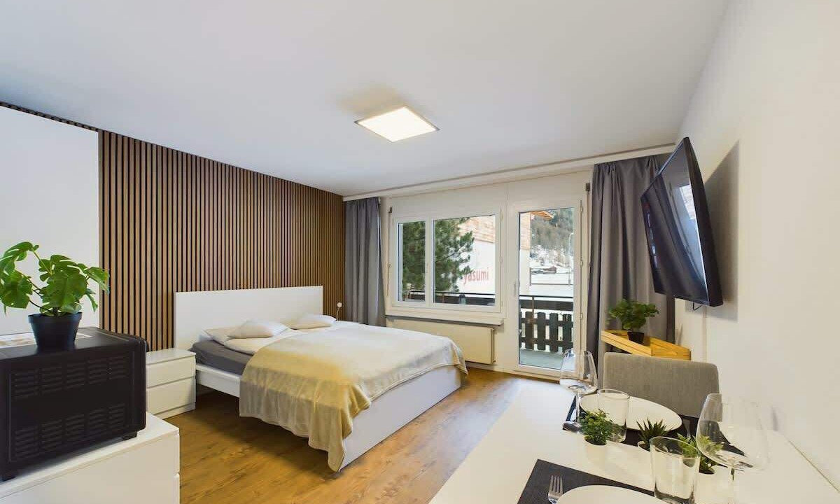 Photo of Bedroom in Taesch