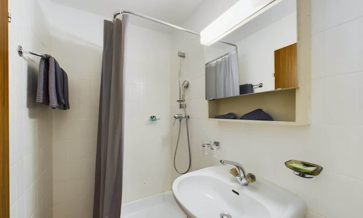 Photo of Bathroom in Taesch