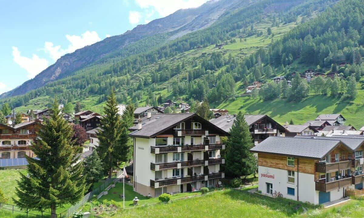 Photo of Outdoor in Taesch