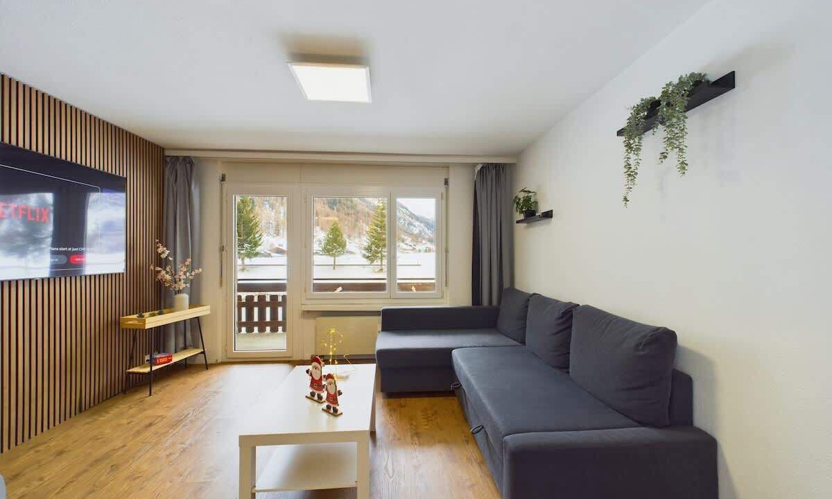 Photo of Livingroom in Taesch