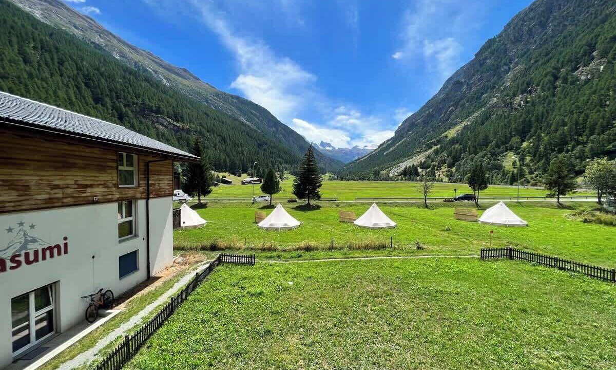 Photo of Outdoor in Taesch