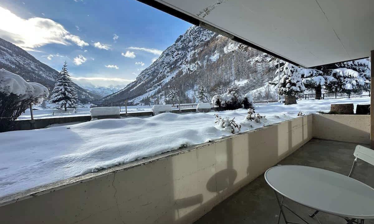 Photo of Outdoor in Taesch
