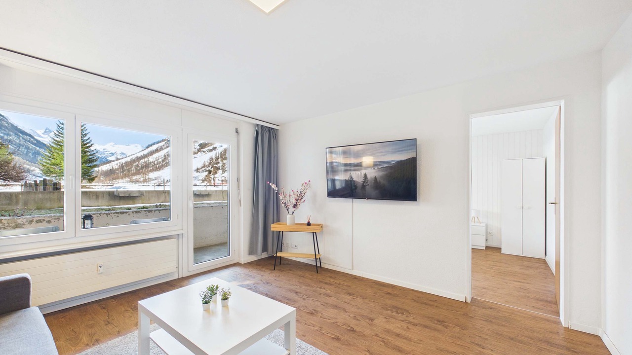 Photo of Livingroom in Taesch