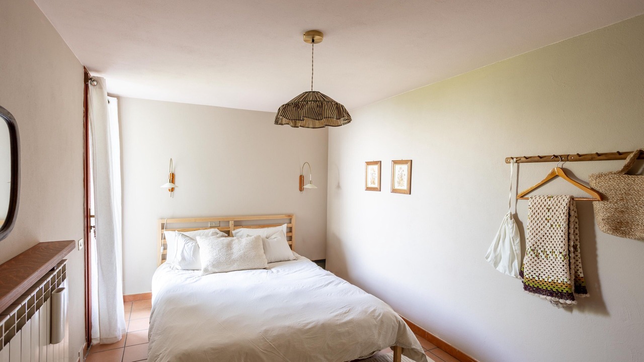 Photo of Bedroom in Agra