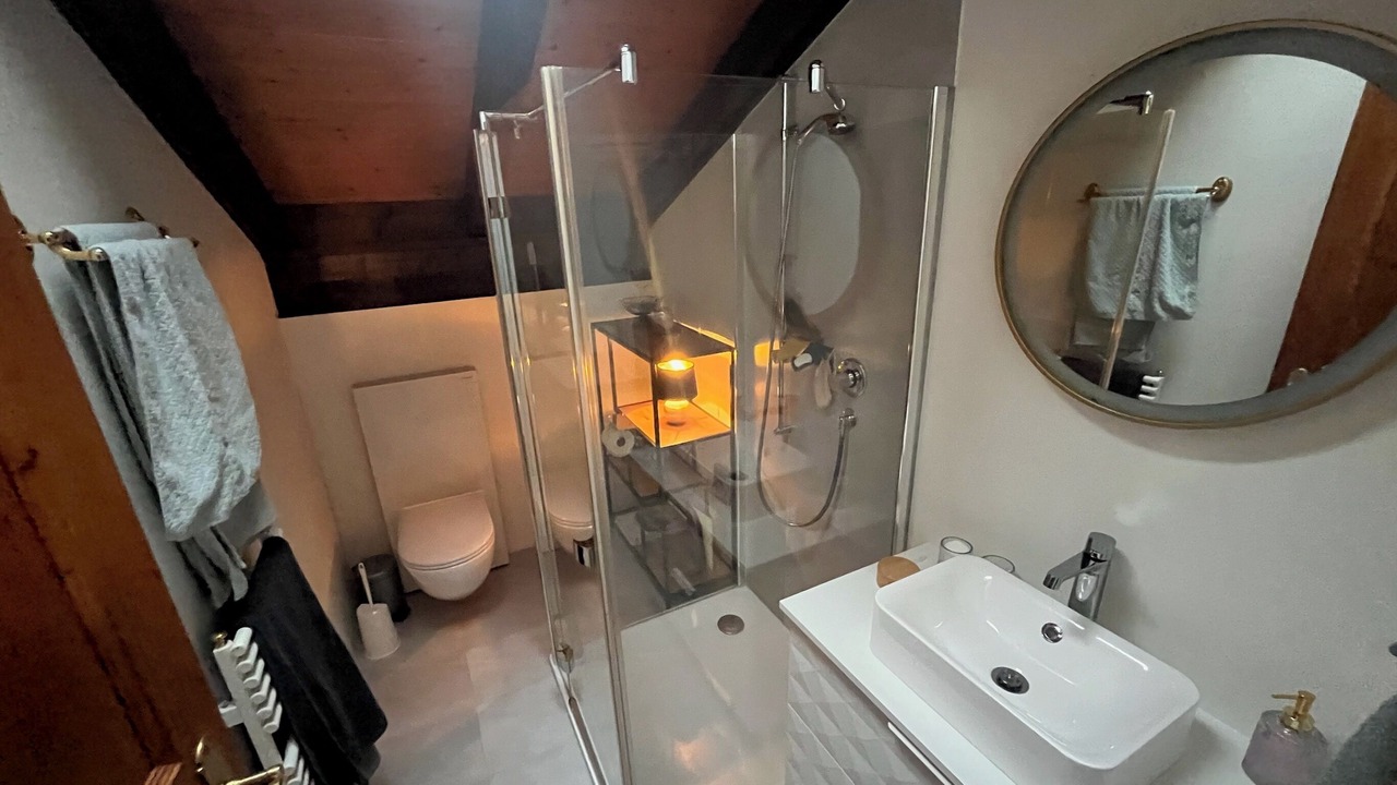 Photo of Bathroom in Sundlauenen