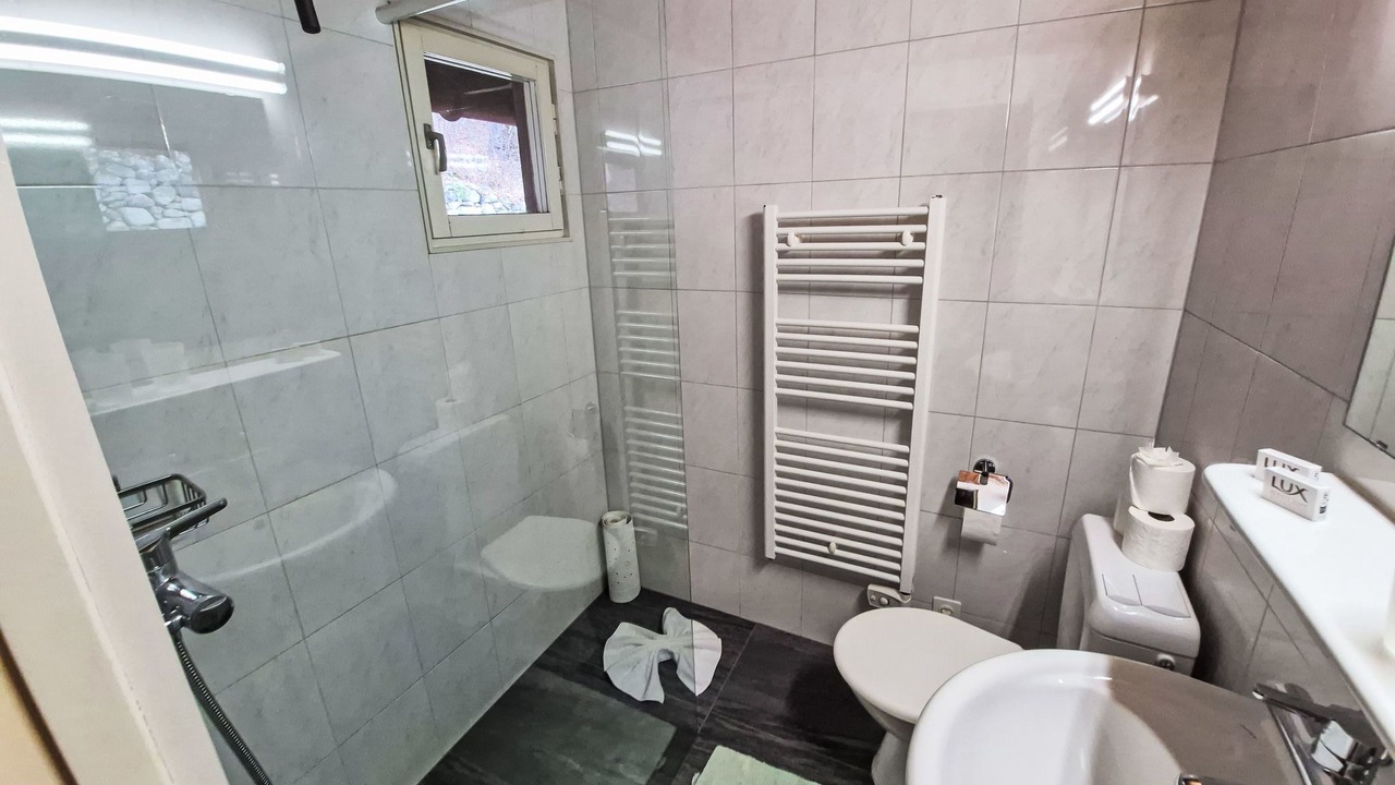 Photo of Bathroom in Ruschein