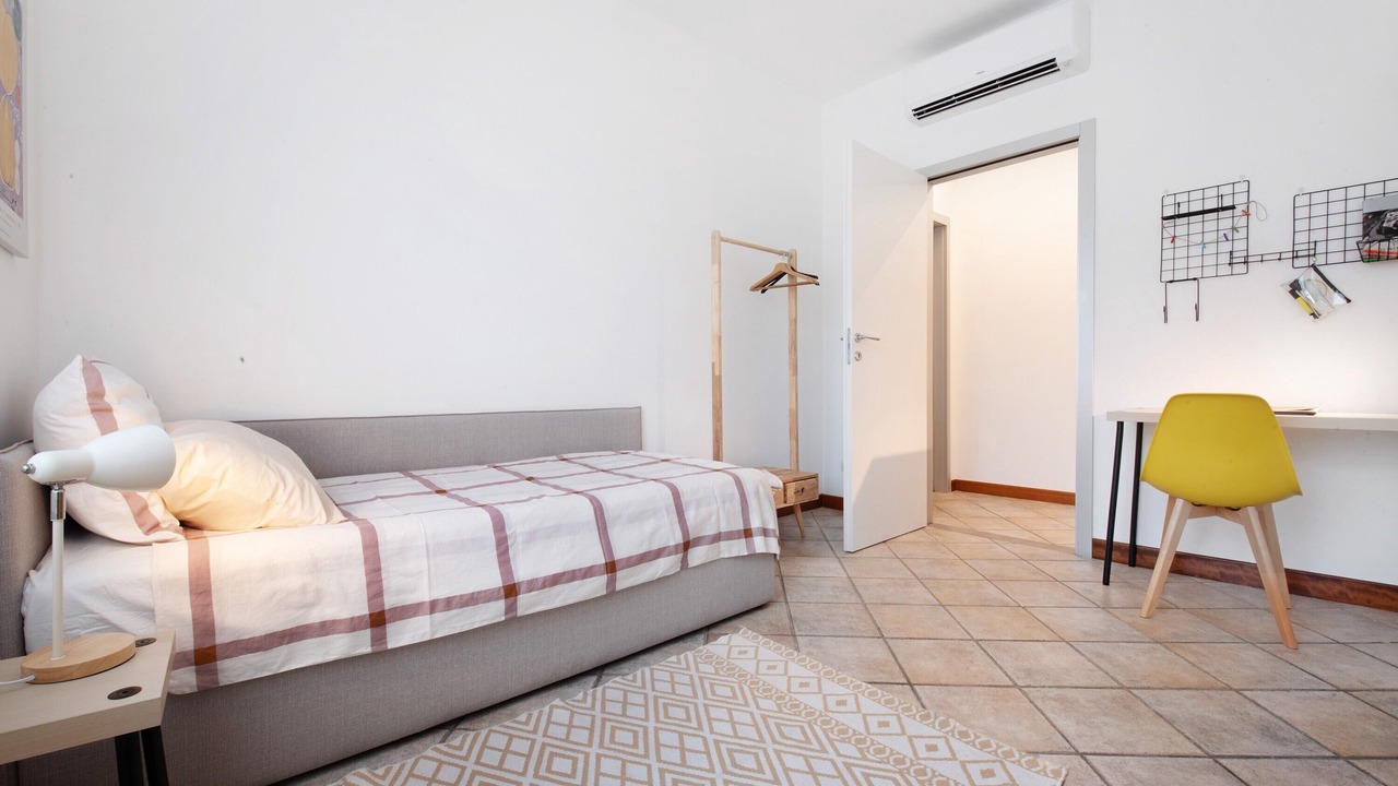 Photo of Bedroom in Mandello del Lario