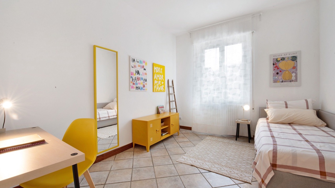 Photo of Bedroom in Mandello del Lario