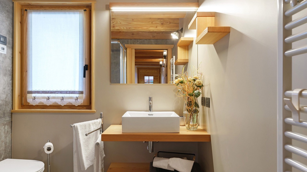 Photo of Bathroom in Rabbi