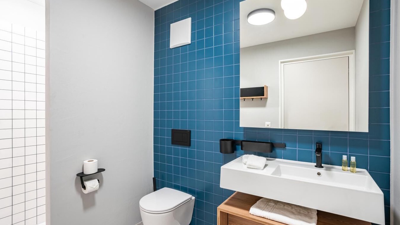 Photo of Bathroom in Vex