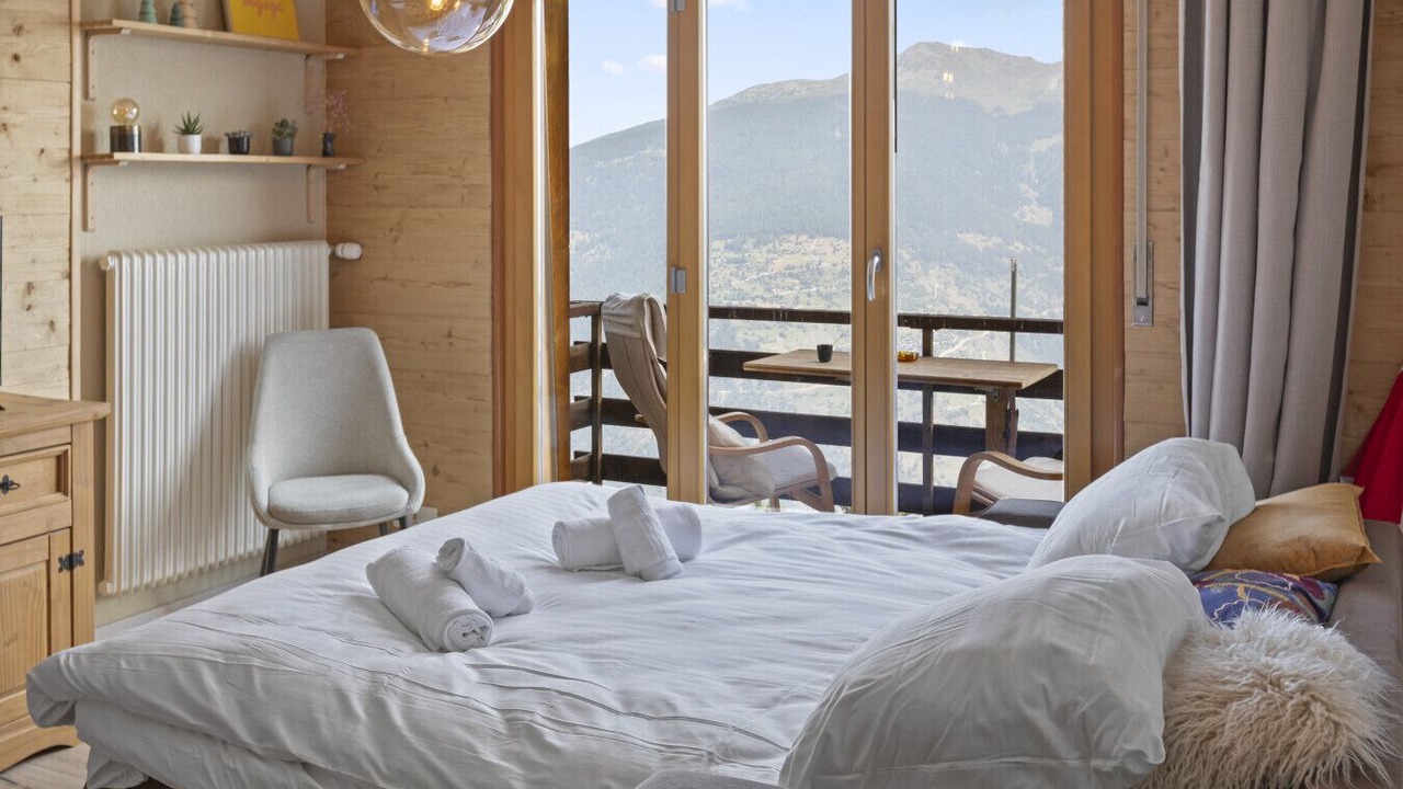 Photo of Bedroom in Vex
