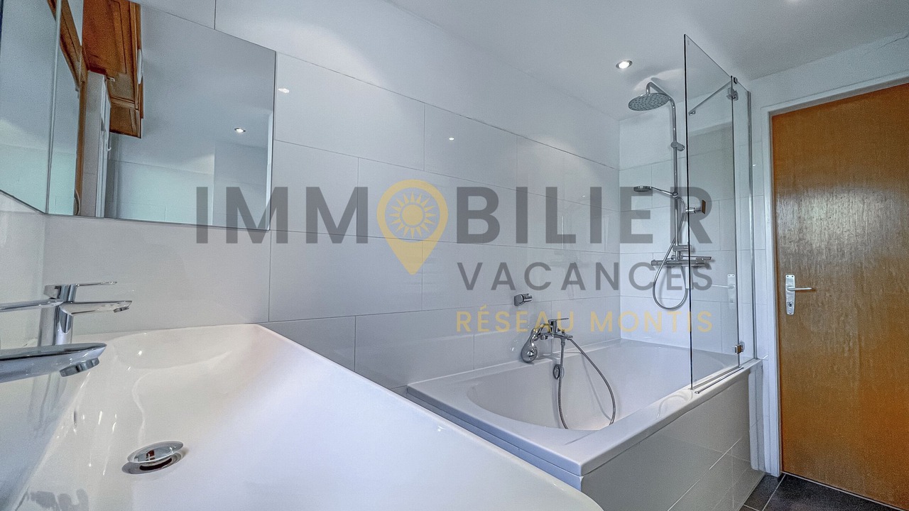 Photo of Bathroom in St. Luc