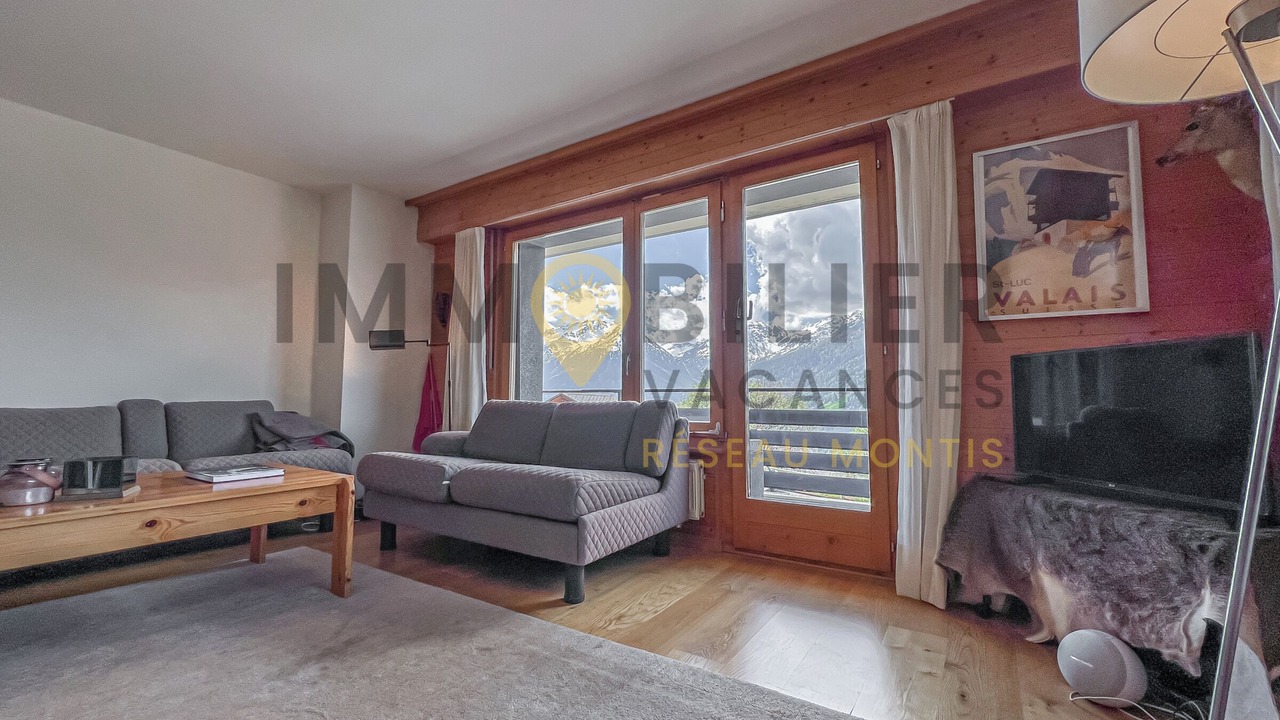 Photo of Livingroom in St. Luc