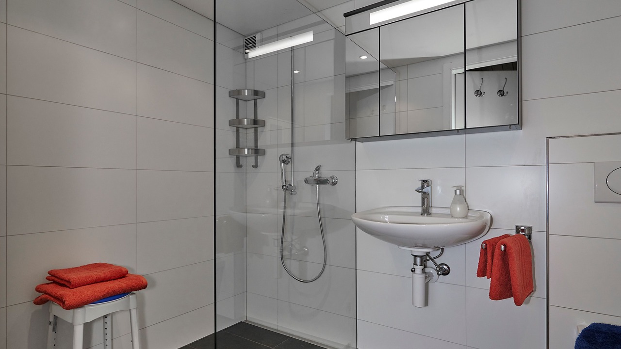 Photo of Bathroom in Grub