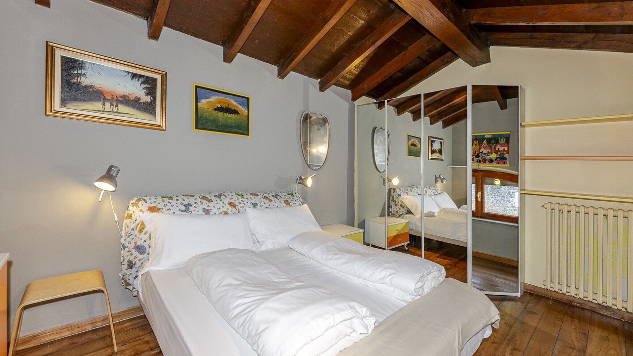 Photo of Bedroom in Montegrino Valtravaglia