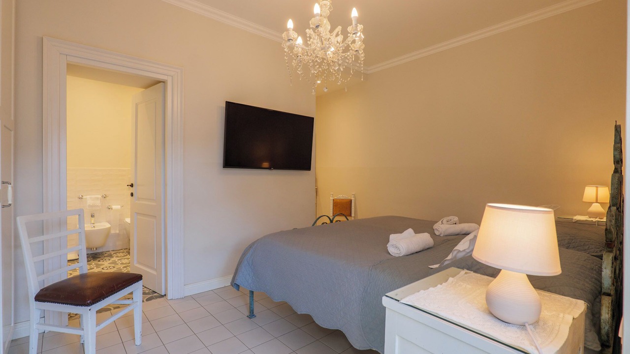 Photo of Bedroom in Intra