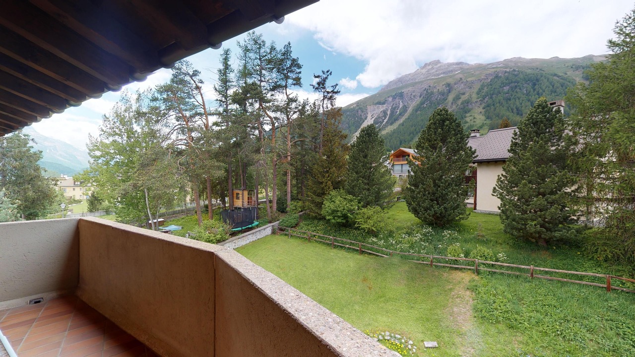 Photo of Others in Samedan