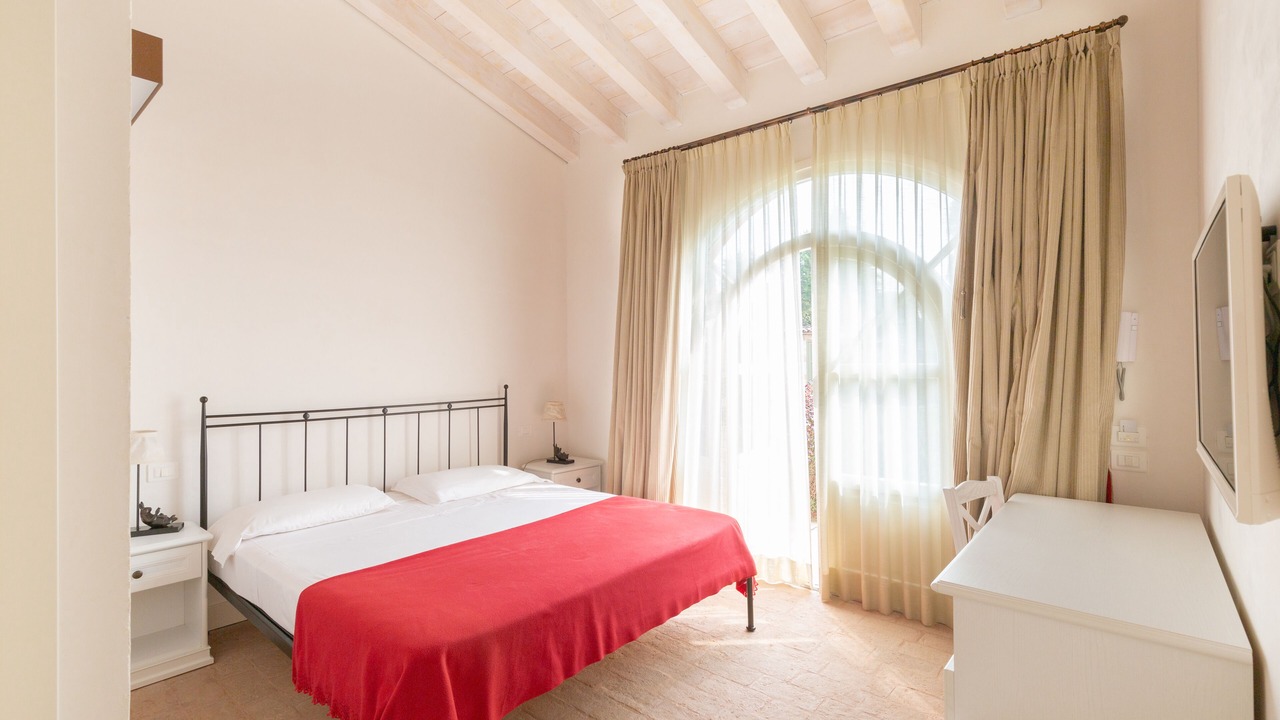 Photo of Bedroom in Cola