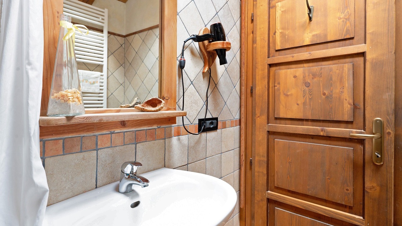 Photo of Bathroom in Coredo