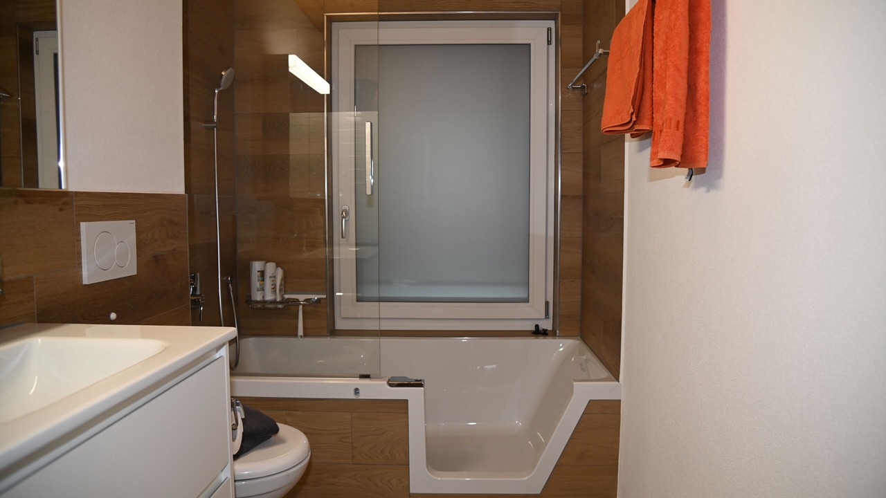 Photo of Bathroom in Sundlauenen