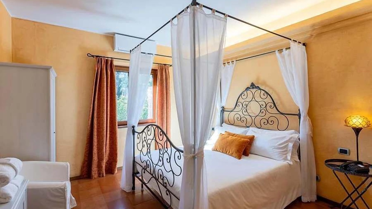 Photo of Bedroom in Lesa