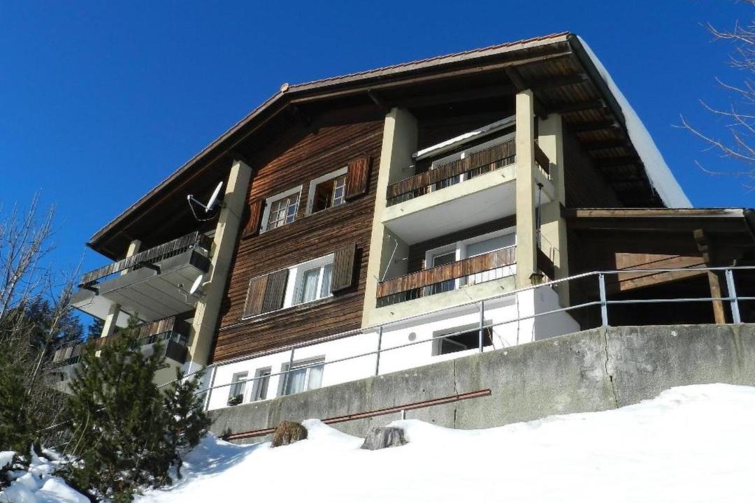 Photo of Buildings in Saanenmoeser