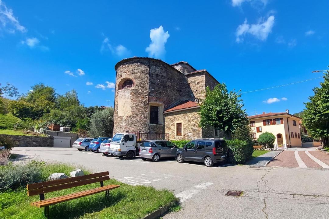 Photo of Others in Brovello
