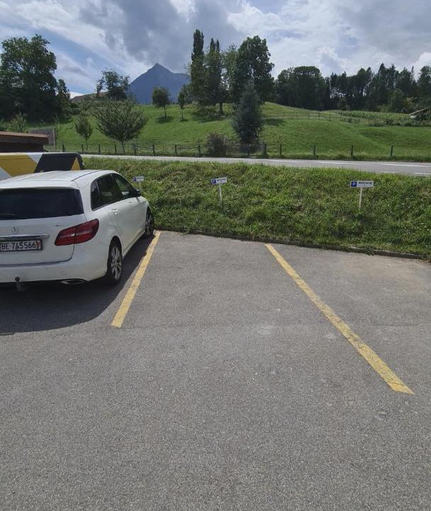 Photo of Others in Einigen