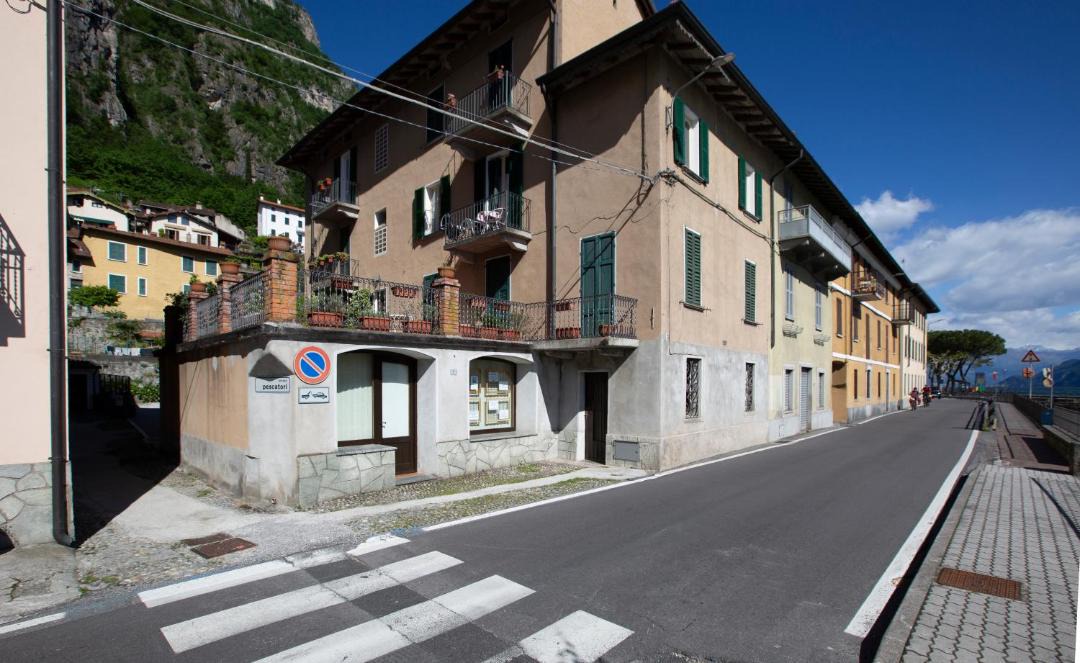 Photo of Buildings in Onno