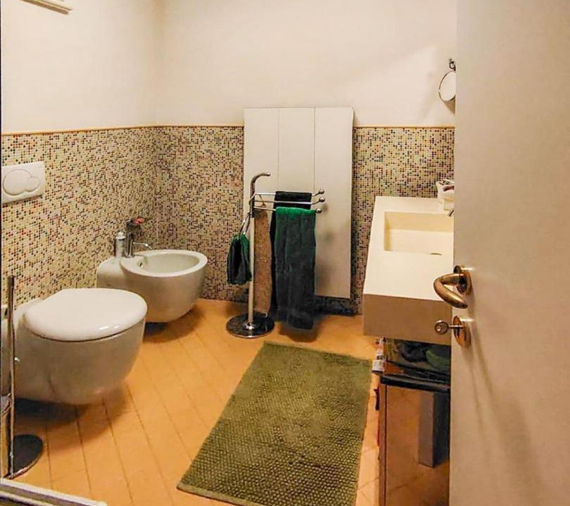Photo of Bathroom in Intra
