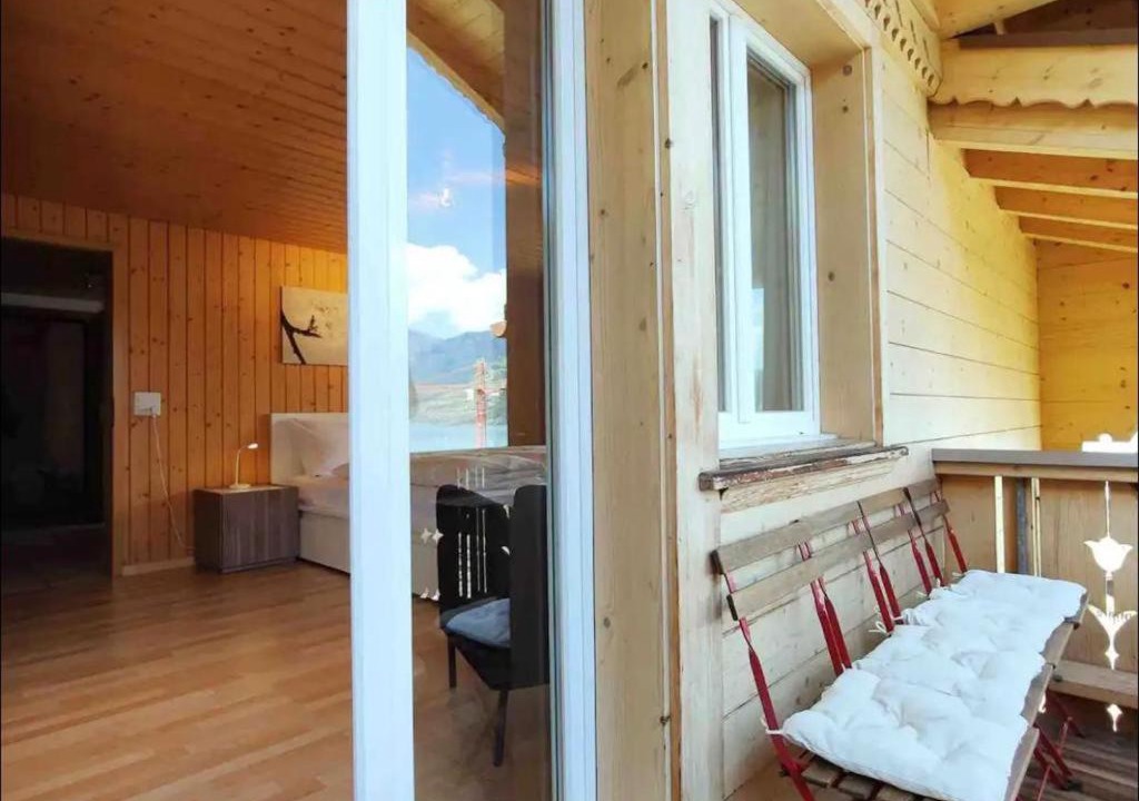 Photo of Others in Einigen