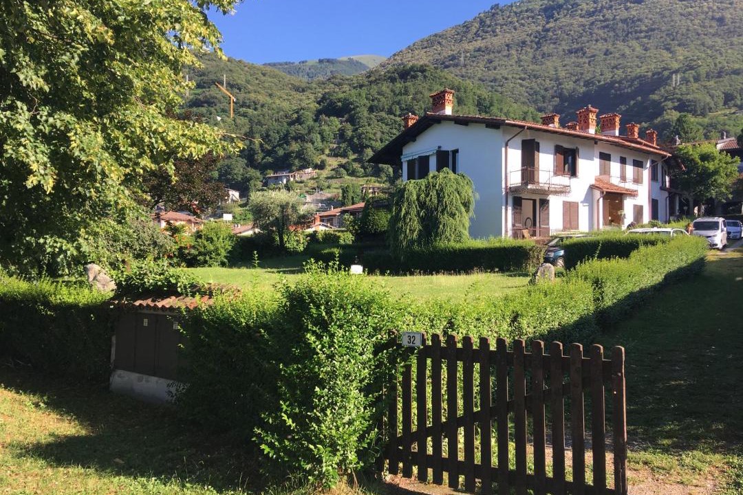 Photo of Buildings in Gera Lario