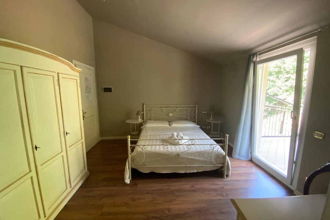Photo of Bedroom in Roe