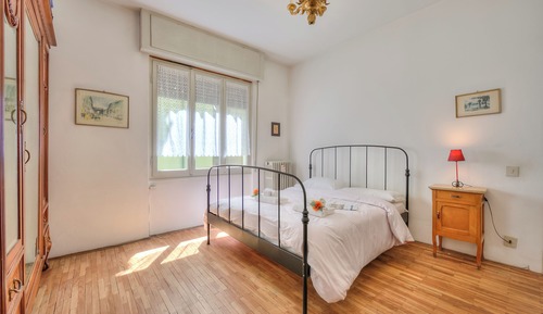 Family Apartment, 3 Bedrooms, Balcony, Lakeside (Il Porticciolo Stresa Stunning Lake)