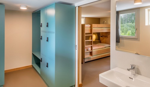 Shared Dormitory, Shared Bathroom (1 bed in 6 bed dorm including Lavabo)