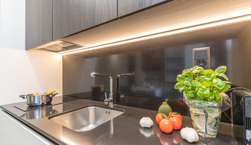 Family Studio, Microwave (ICON H Lugano 503 Suite Micro-Living)