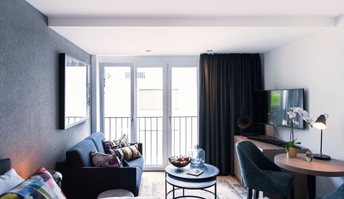 Senior Studio, 1 King Bed with Sofa bed, Balcony