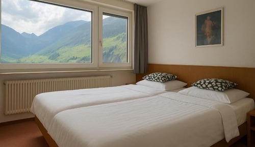 Classic Twin Room
